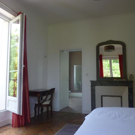 Cedre Et Charme Bed and Breakfast Saint-Branchs Εξωτερικό φωτογραφία