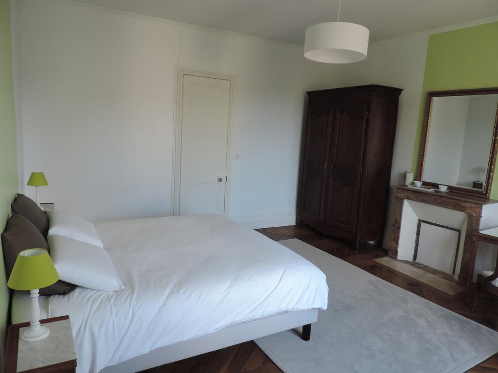 Cedre Et Charme Bed and Breakfast Saint-Branchs Δωμάτιο φωτογραφία