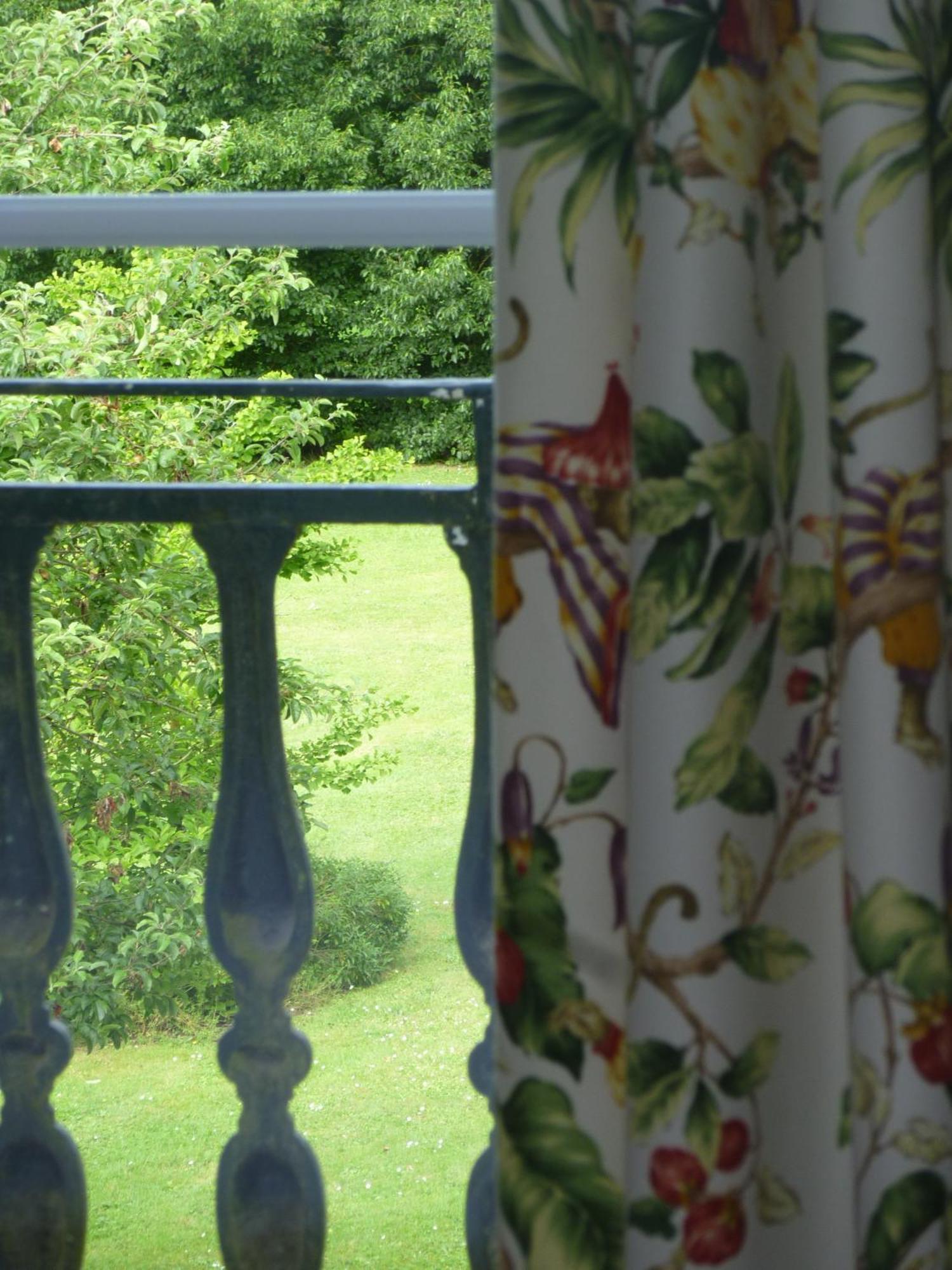 Cedre Et Charme Bed and Breakfast Saint-Branchs Εξωτερικό φωτογραφία