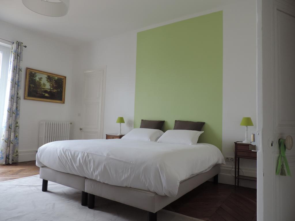 Cedre Et Charme Bed and Breakfast Saint-Branchs Εξωτερικό φωτογραφία