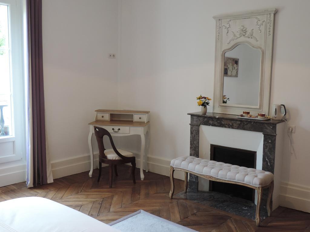 Cedre Et Charme Bed and Breakfast Saint-Branchs Δωμάτιο φωτογραφία